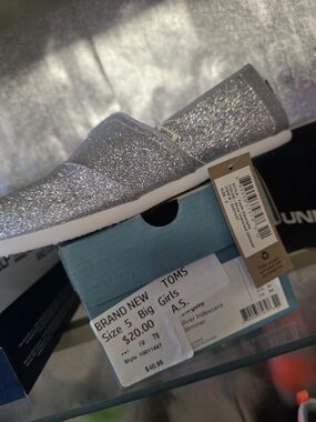 Toms Girls' Silver Glitter Slip-On Moccasins